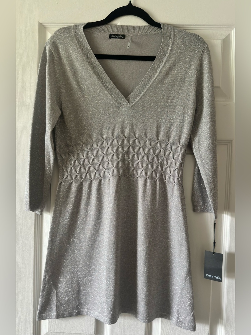 NWT- Dolce Cabo Silver Metallic V-Neck Long 3/4 Sleeve Dress